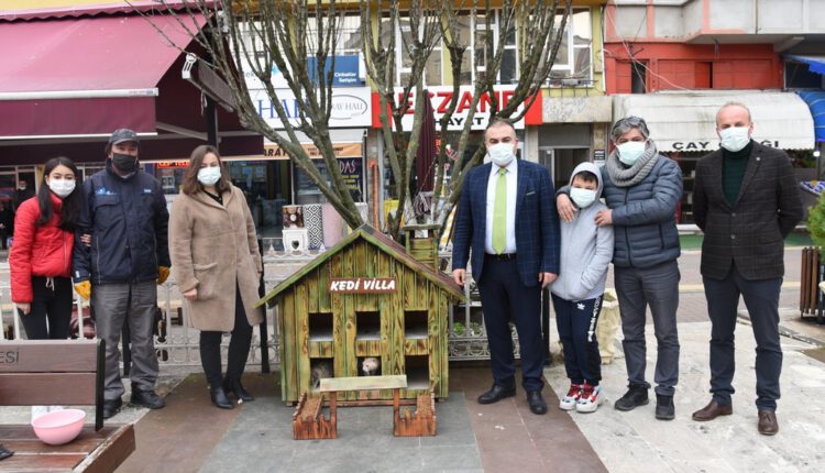 Onlar Üşür, Aç Gezerse Bizim Yüreğimiz Donar (3)