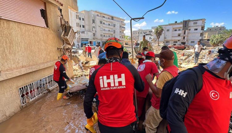 İHH ekipleri selin yaşandığı Libya’da (10)