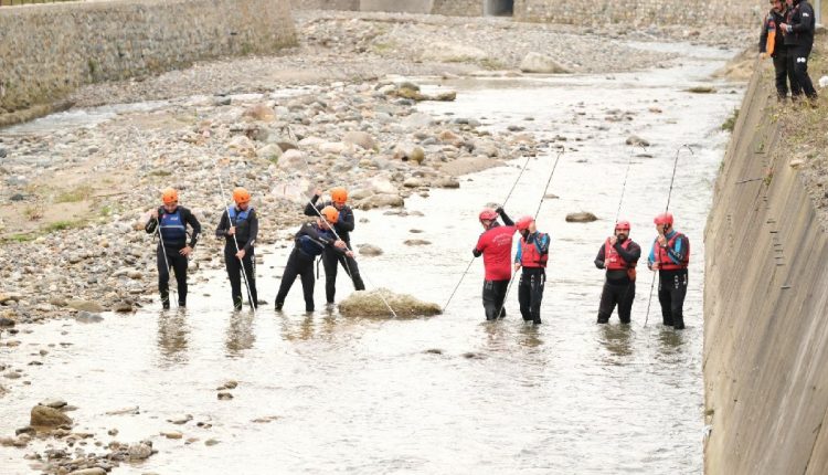 Nefes Kesen Sel Tatbikatı (6)