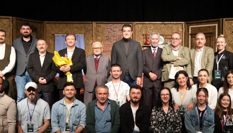 12 Gün Boyunca Keyifle İzlenen Tiyatro Festivali Sona Erdi (1)