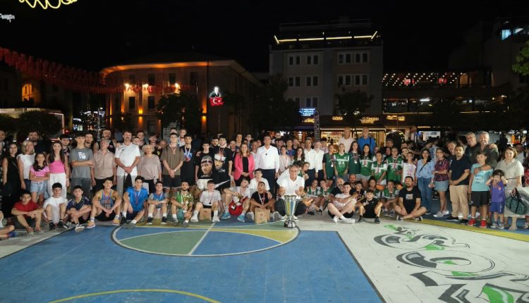 Heyecan Fırtınası Yaşatan Sokak Basketbolu Sona Erdi (1)