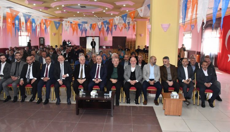 Ak Kadrolar Yenileniyor; Üç İlçe Kongresi Yapıldı (1)