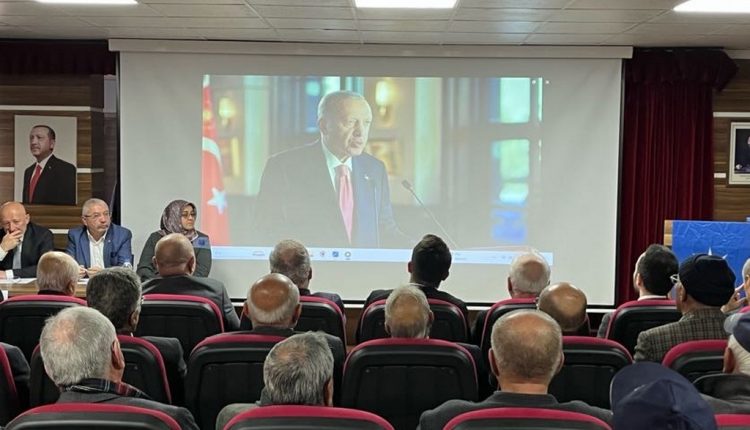 Ak Kadrolar Yenileniyor; Üç İlçe Kongresi Yapıldı (4)