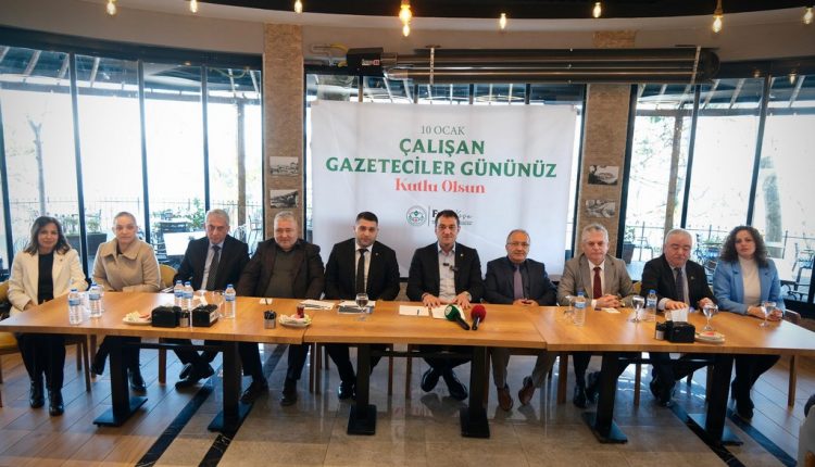 Gazeteciler Derneği’ne Bayram Hediyesi (1)