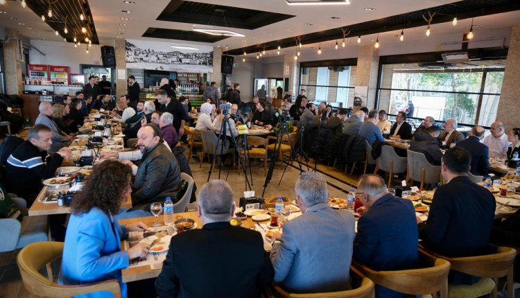 Gazeteciler Derneği’ne Bayram Hediyesi (3)