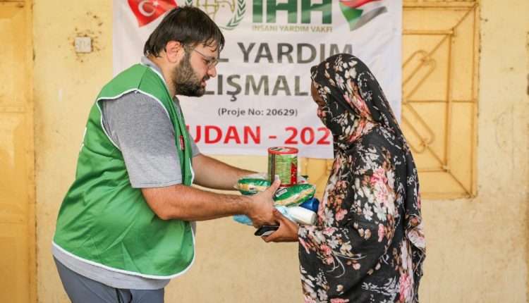 İHH, Sudan’a 161 konteyner yardım malzemesi ulaştırdı3