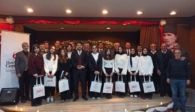 Nurullah Genç Şiirleri Gençlerle Buluştu (3)